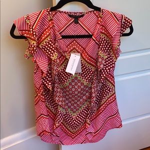 Banana republic sleeveless blouse w/ruffle detail